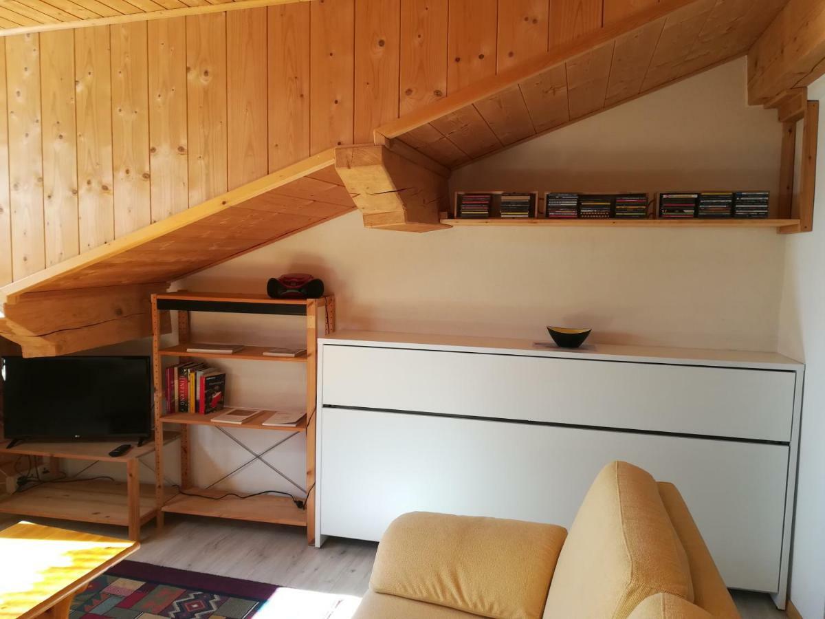 Confortevole Mansarda Di Montagna Поскиаво Екстериор снимка